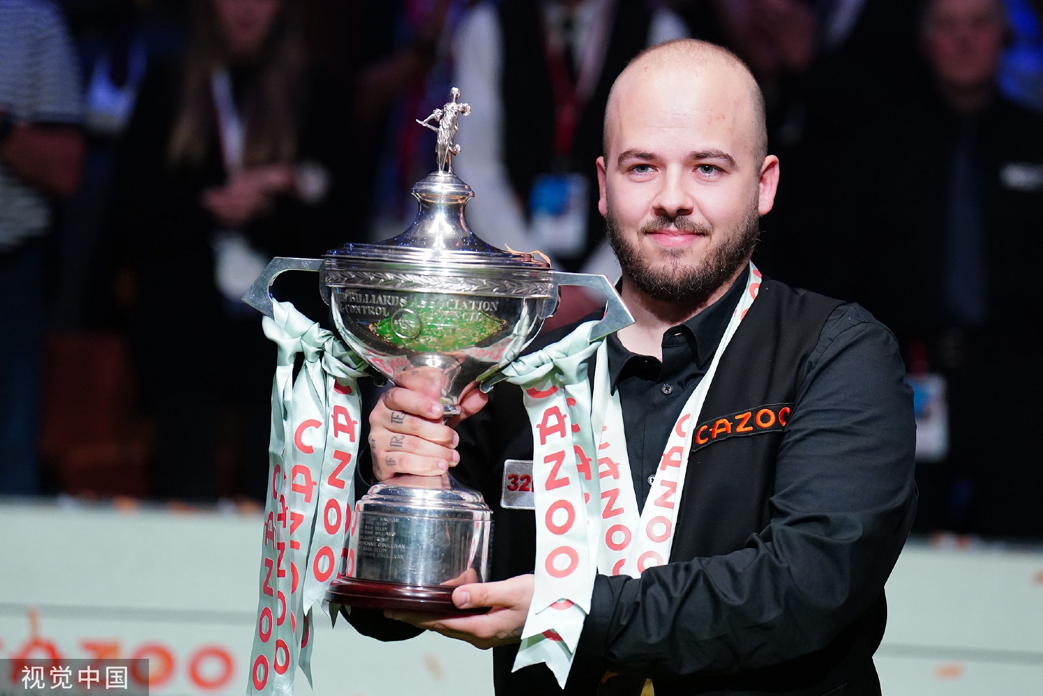 固了他在球 固了他在球